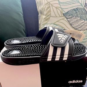 Adidas Black/Slides/Sandales/Sport/Size 7